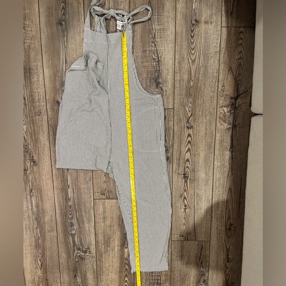 American Eagle Striped Tie-Shoulder Overalls/Romper – Size XS - Picture 7 of 7